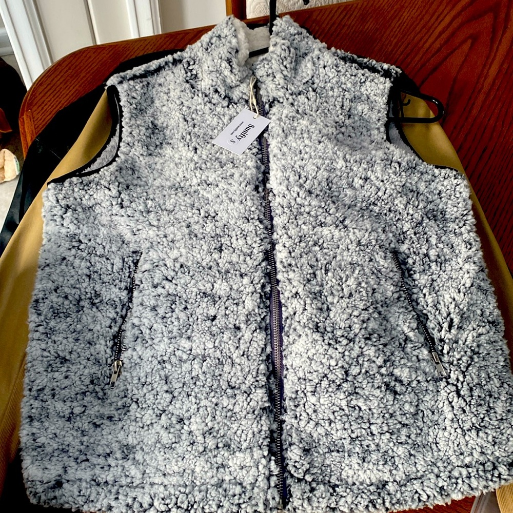 Womens Sherpa vest